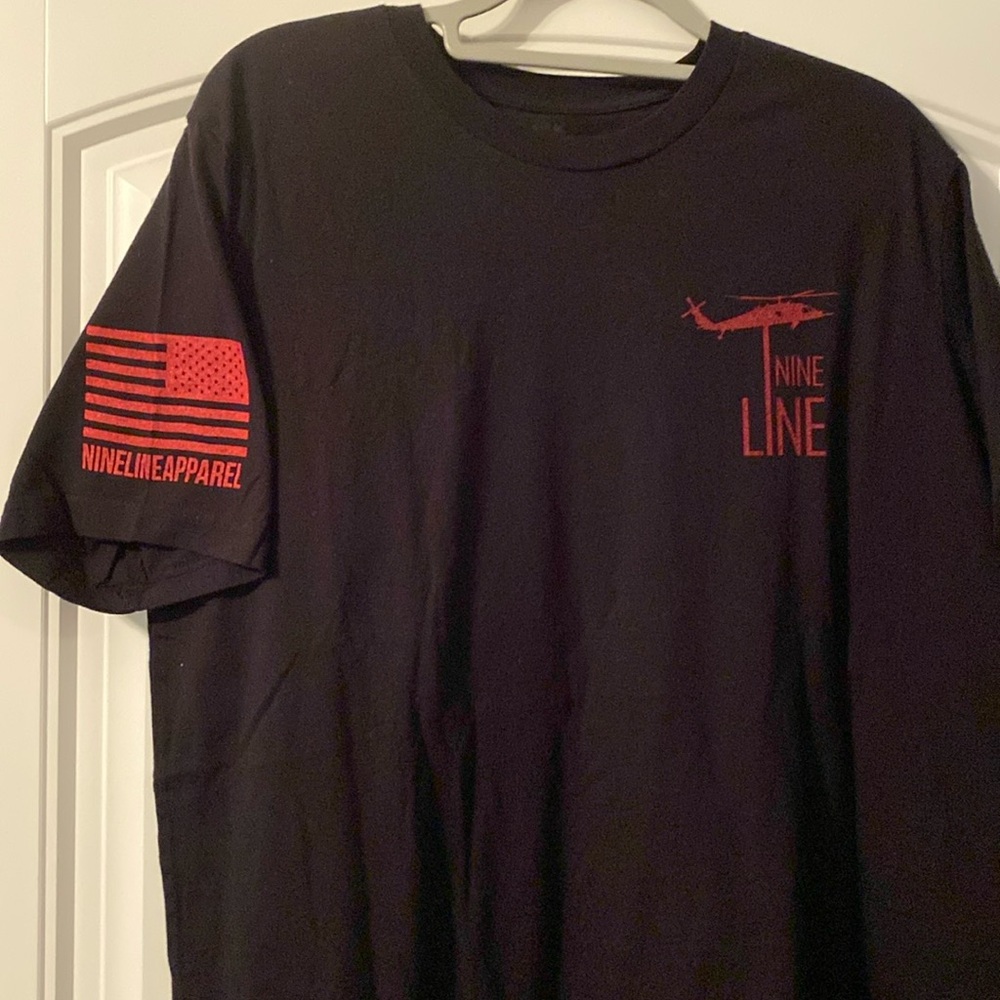 Nine line Black T-shirt